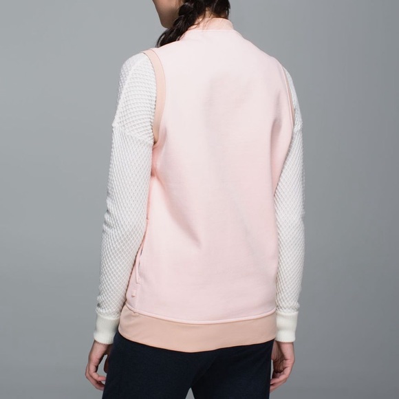 Lululemon Departure Vest - size 8 - Picture 3 of 8